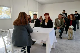 Rivadavia registró el primer casamiento en su nueva sede del Registro Civil