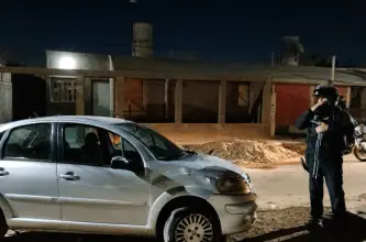 Hallan en Rivadavia un Citroën C3 robado en Chimbas tras una huida a pie