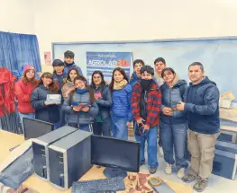Una escuela de Valle Fértil fabrica prótesis en 3D para enviar a damnificados en Venezuela