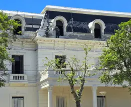 El Hospital Rawson recupera su fachada histórica tras una restauración a fondo
