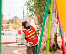 Rivadavia intensifica tareas de pintura y puesta en valor en varios barrios
