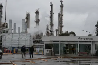 Pampa Energía confirmó el cierre de su planta de caucho en Puerto San Martín