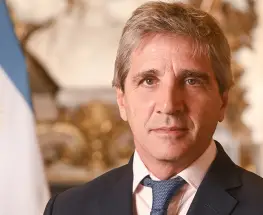 Caputo vinculó la reforma del Banco Central con 2027 y apuntó contra Kicillof