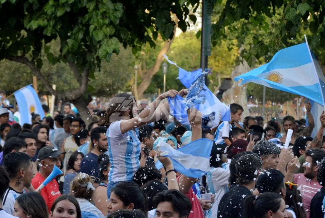 caravana sanjuanina por el mundial (6).jpg