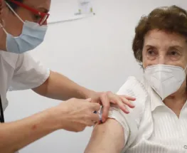Covid: La OMS recomienda aplicar vacunas de refuerzo sólo para grupos de riesgo