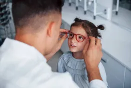 La Ciudad de San Juan habilita controles visuales gratuitos para chicos de 6 a 17 años