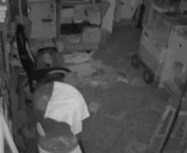 Un bar de avenida Libertador fue blanco de un robo boquetero y se llevaron mercadería y equipos