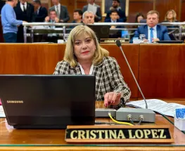 Cristina López destacó el respaldo unánime a la carrera de Medicina y aseguró que "trascendió gestiones e ideologías"