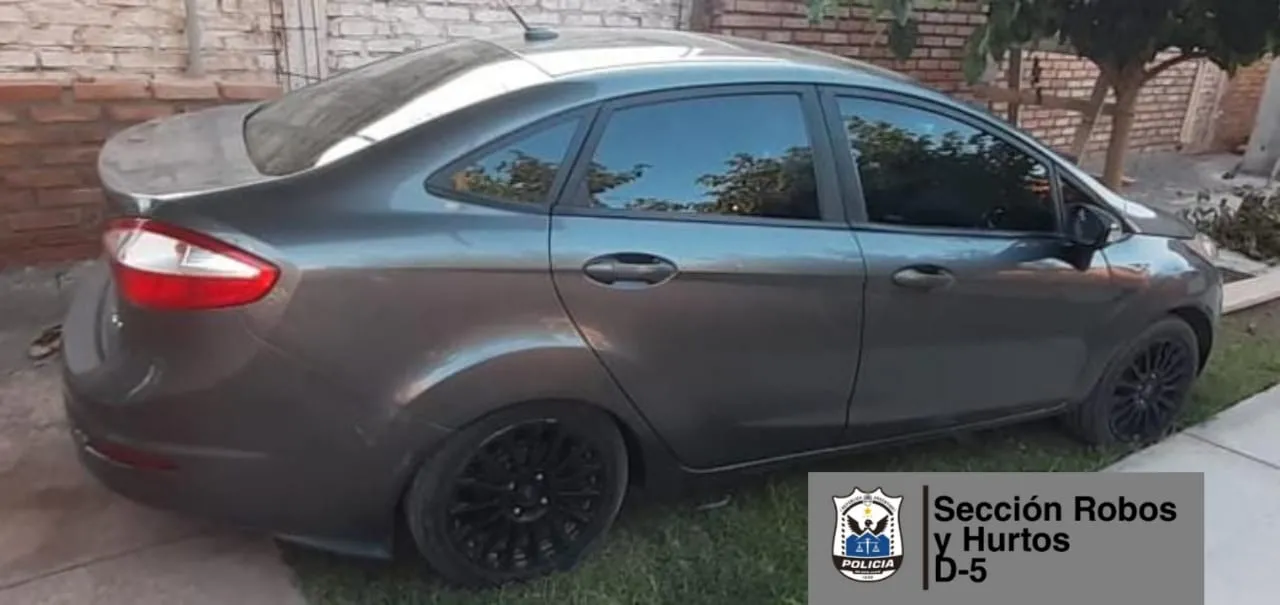 Tras un robo en Mendoza caen en San Juan con mucho dinero, autos y cocaína