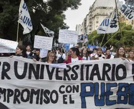 Gobierno anuncia aumento de partidas para universidades "por consenso", pero es desmentido por autoridades universitarias