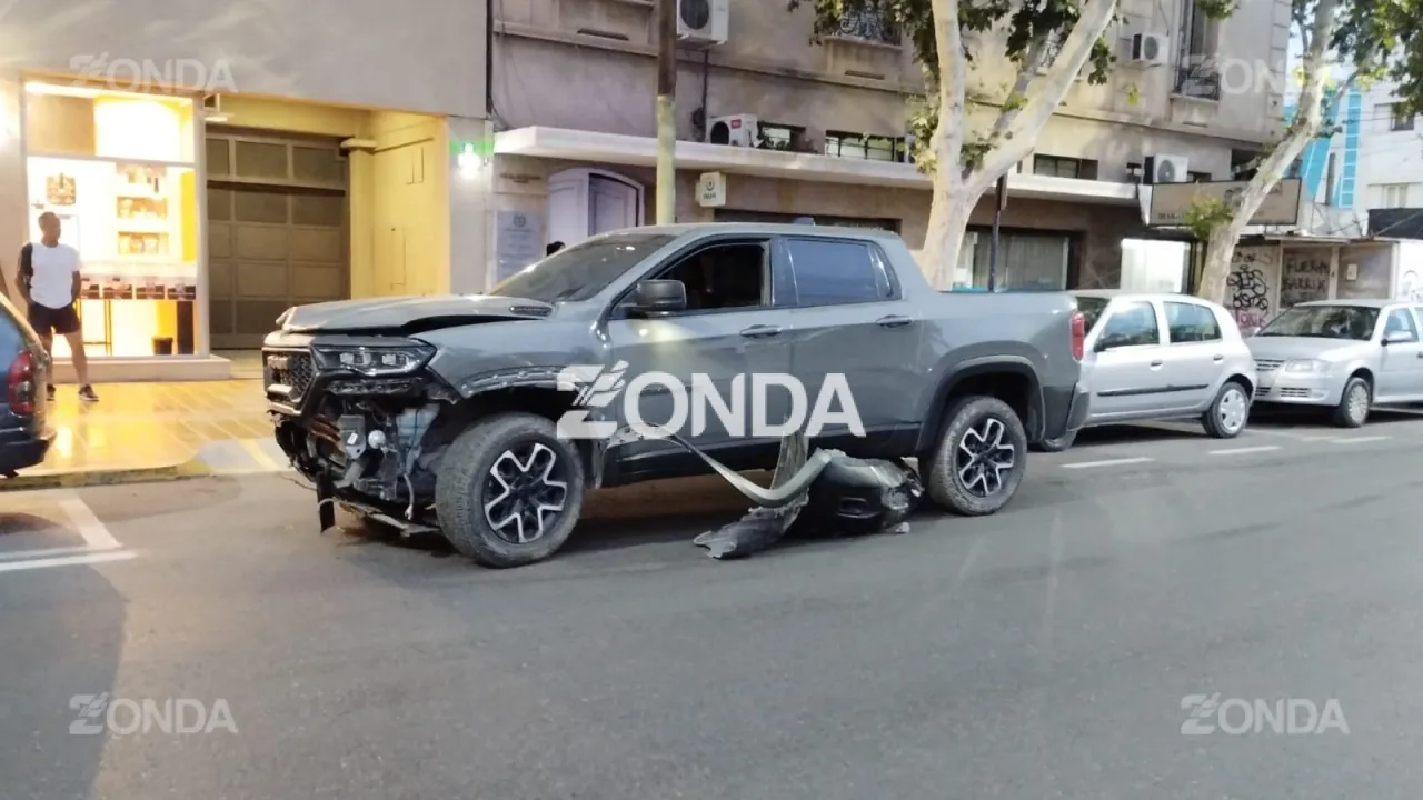 CHOQUE MOTO POLICIA CENTRO