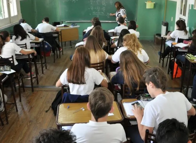 El 20% de los estudiantes de secundaria en Mendoza repite curso en 2025