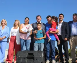 Sueño cumplido: 51 familias recibieron su vivienda en Sarmiento