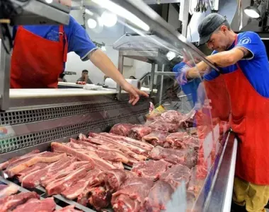 Los argentinos comen menos carne vacuna y más cerdo por la suba de precios