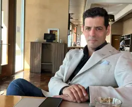 Vallejos quedó formalmente bajo investigación por violencia de género y tenencia de un arma sin registro