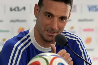 Scaloni evalúa retoques en la formación argentina para el duelo con Austria
