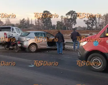 Colisión múltiple en el Acceso Este dejó cuatro vehículos afectados y un despliegue preventivo