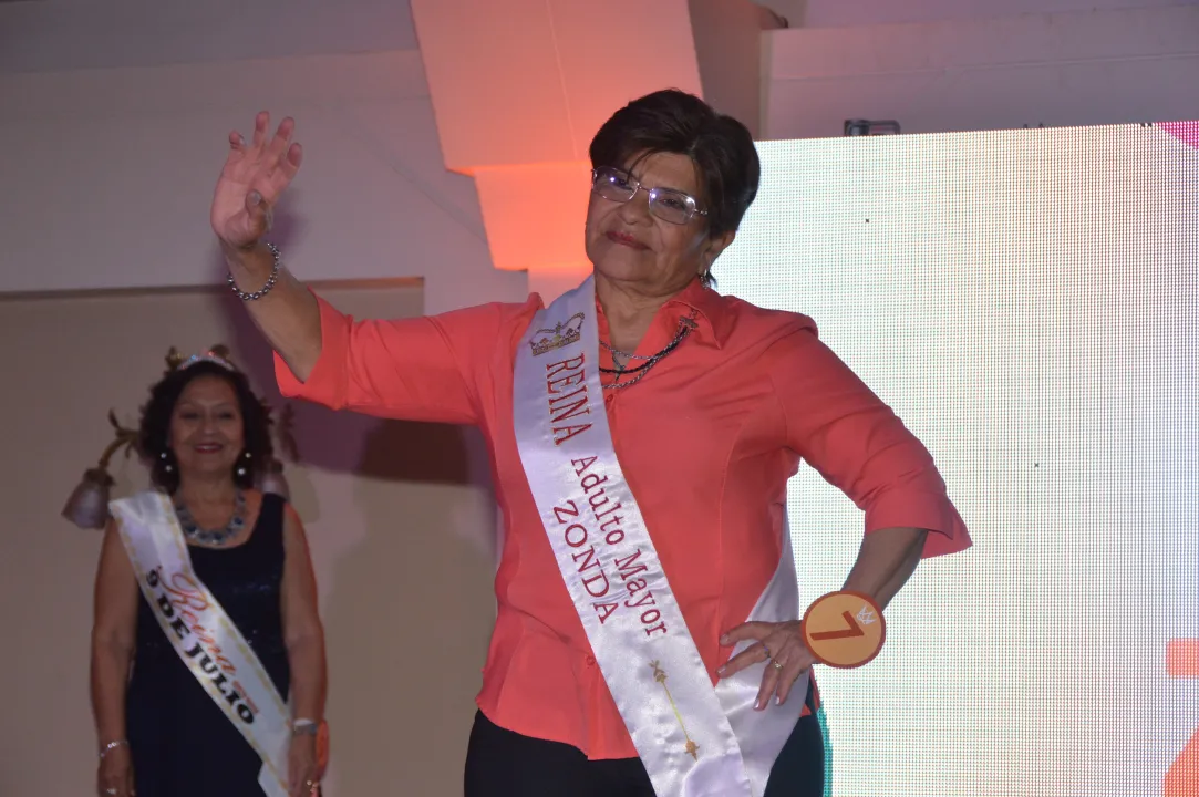 Reina adulto mayor