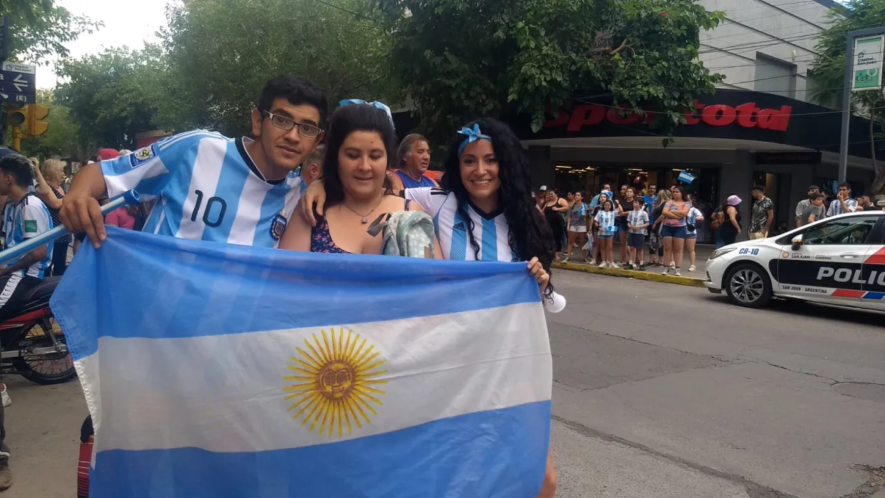 Festejos plaza 25.jpg