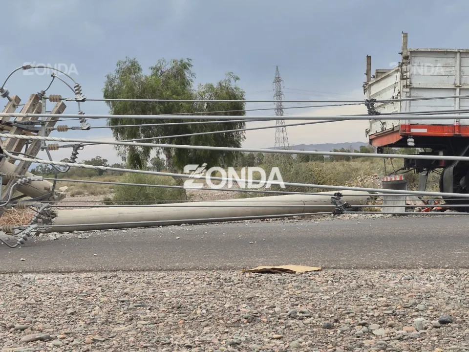 choque anchipurac camion postes de alta tension 