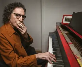 Charly García pasó por el quirófano y se recupera