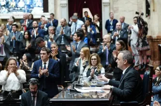 Adorni desafió a la oposición: no renuncia y dice que probará su inocencia