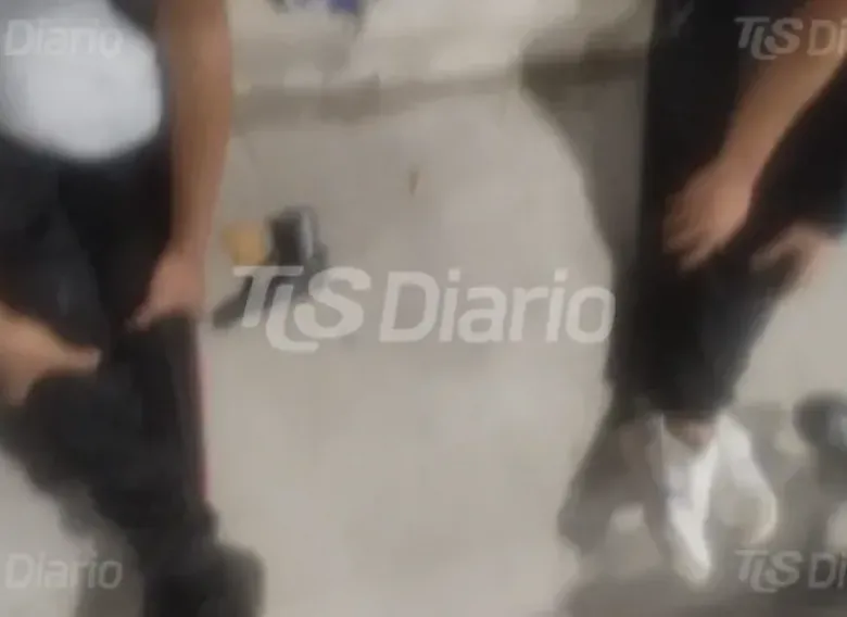 Dos adolescentes fueron aprehendidos con una réplica de pistola en Rawson