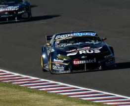 Martínez no pudo completar la final en Termas y sumó otro paso en falso en el TC