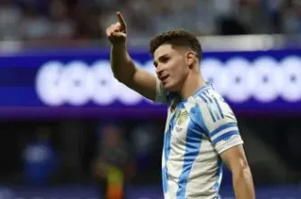 Argentina sigue de cerca la evolución de Julián Álvarez antes del debut mundialista