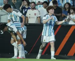 Scaloni mete mano en el equipo para el complemento