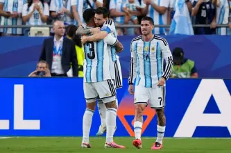 Argentina vence a Argelia con gol de Messi