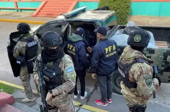 La Policía Federal trasladó desde Perú a un argentino requerido por un homicidio agravado