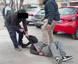 Video: vecinos golpearon y redujeron a un hombre acusado de un robo