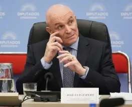 Espert deberá declarar por una investigación por presunto lavado de dinero