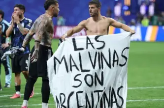 Héctor Naveda destacó el gesto de la Selección tras el triunfo ante Inglaterra