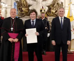 Milei recibió al nuevo embajador del Vaticano y se afianza la organización de una posible visita papal