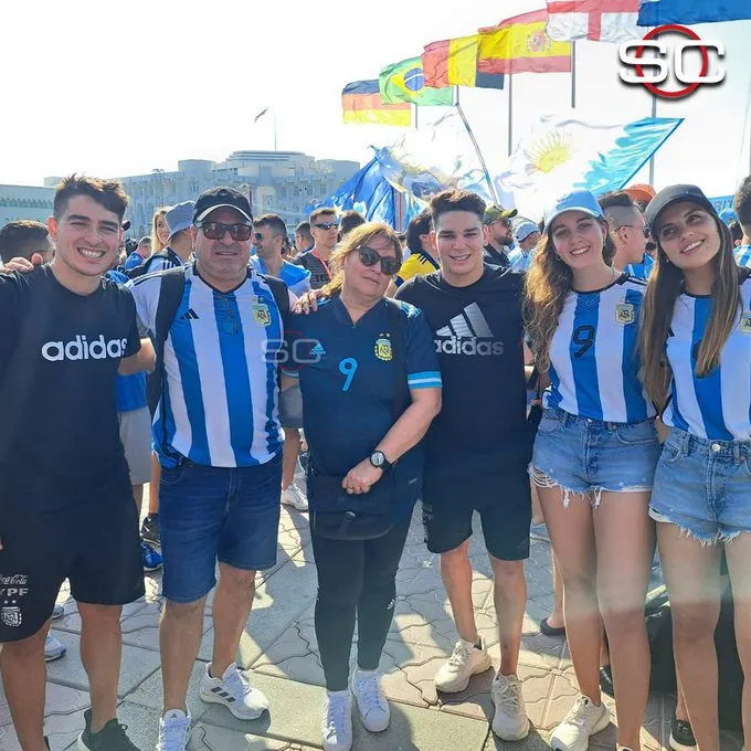 Familiares de Julián Alvarez.jpg