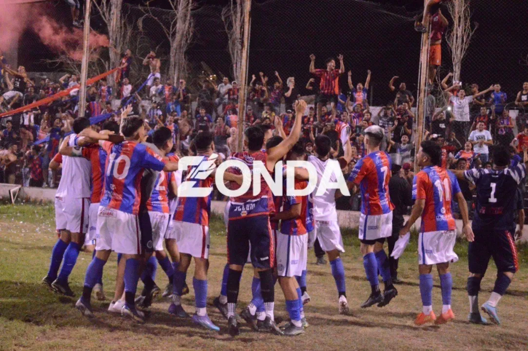 San Lorenzo de Ullum campeon 7.jpg