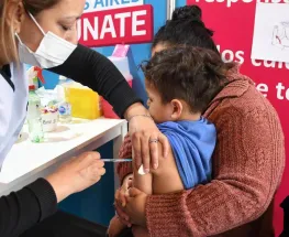 Comienzan a vacunar a personas con comorbilidades