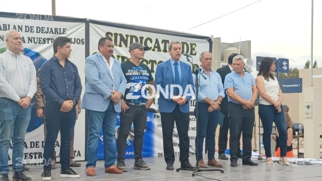 Inauguran el Primer Barrio de Conductores de Taxis en San Juan en un Homenaje a los Héroes de Malvinas