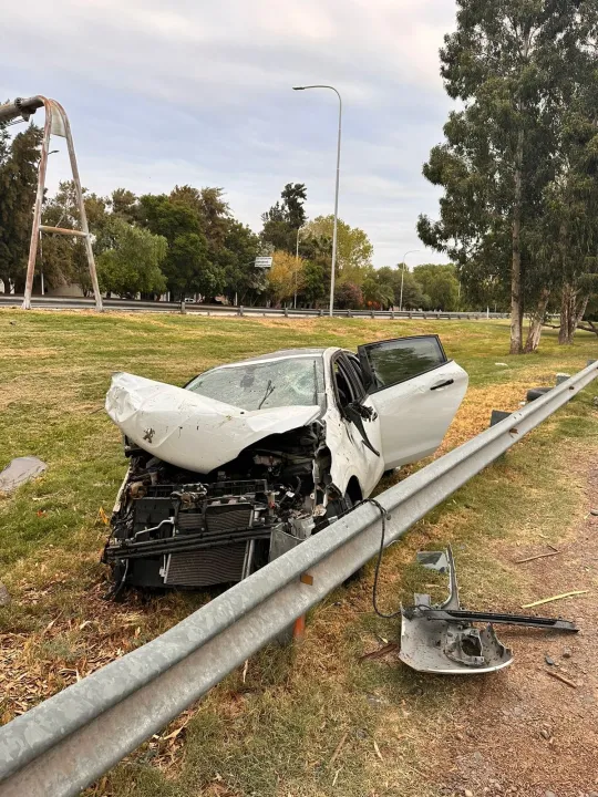 Choque vuelco circunvalación