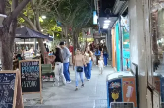 El microcentro abrió en el feriado del 2 de abril, pero la actividad quedó por debajo de lo previsto