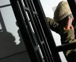 El Ejecutivo habilitó un sistema para bloquear celulares en cárceles federales