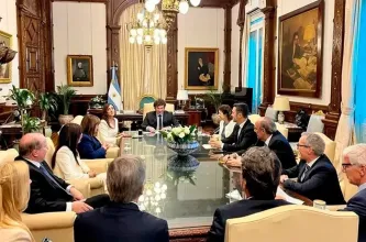 Milei reunirá al Gabinete en medio del respaldo a Adorni y la interna libertaria