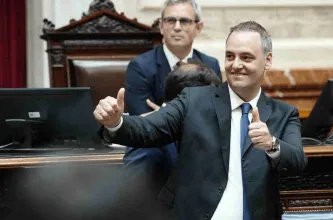 La oposición postergó la sesión para interpelar a Adorni y sumó a Caputo y Pettovello