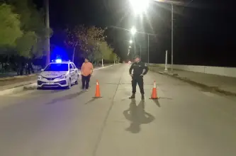 Un incendio en la costanera obliga a cortar la circulación en Chimbas