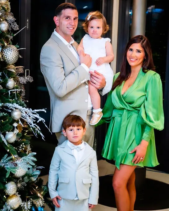 Navidad Dibu Martinez.jpg