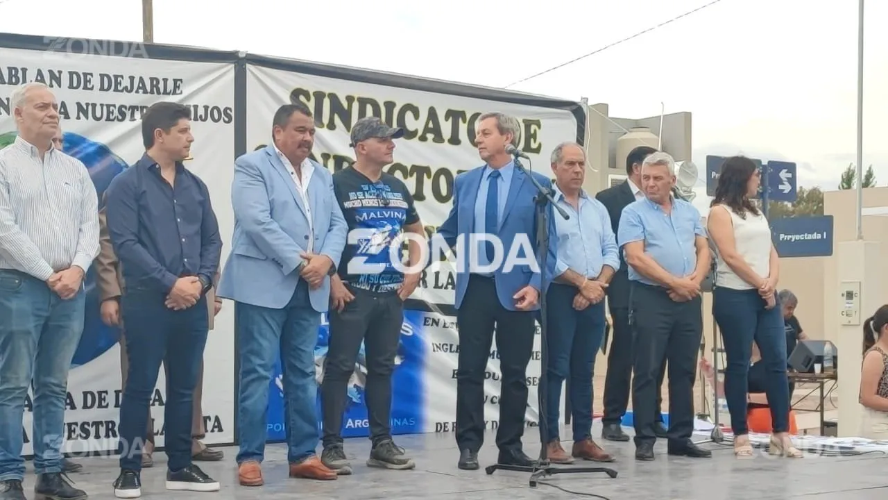 Inauguran el Primer Barrio de Conductores de Taxis en San Juan en un Homenaje a los Héroes de Malvinas
