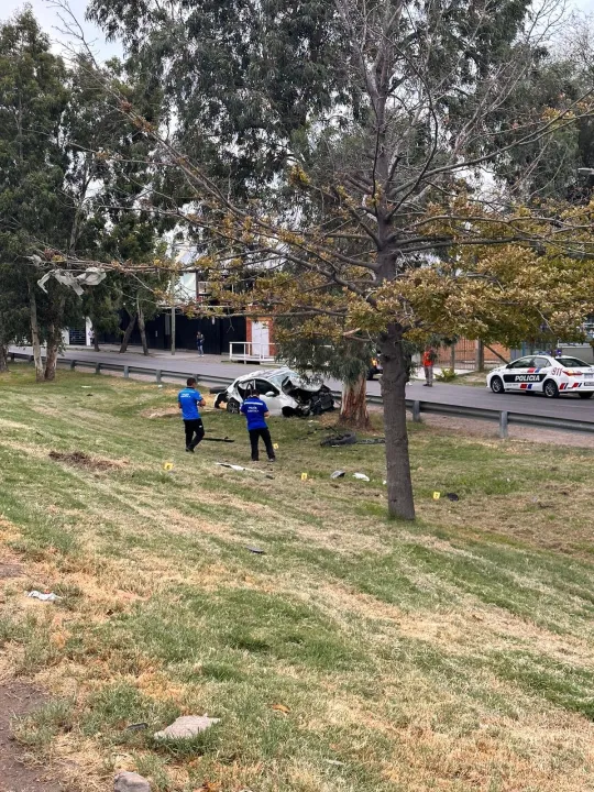 Choque vuelco circunvalación