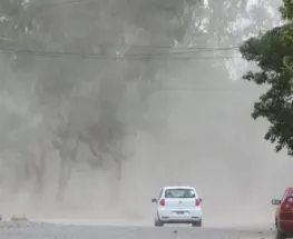 Viento fuerte este martes: a qué hora se sentirá con más fuerza